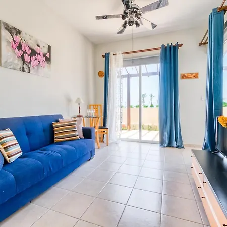 Kate's Latchi Beachfront 4 By Ezoria Apartament *