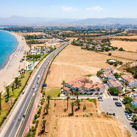 Kate's Latchi Beachfront 4 By Ezoria Apartament *